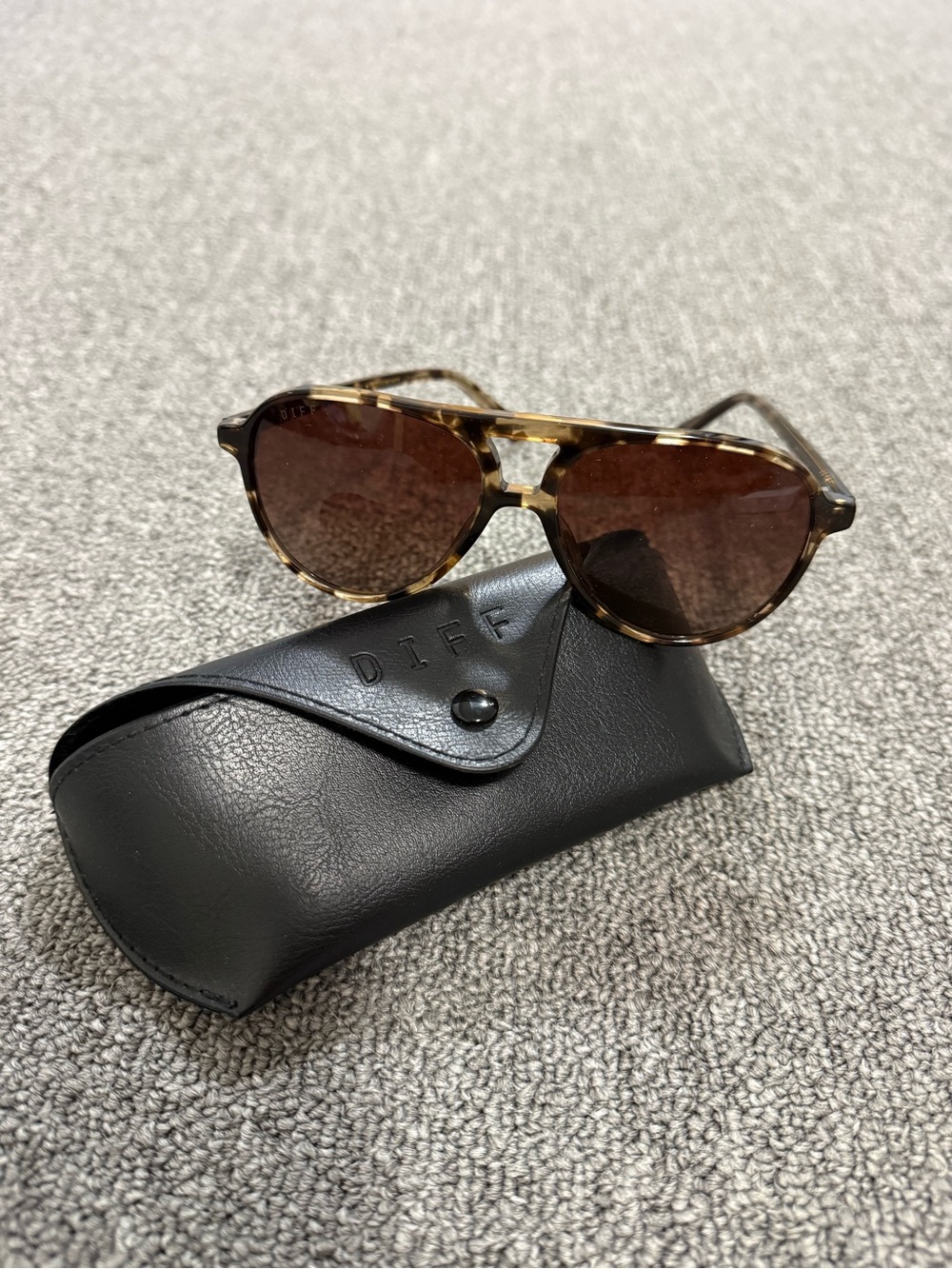 DIFF  Aviator Sunglasses - Brown Lenses